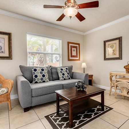 Walkable To Restaurants And Steps To The Beach! - Coconut Villa'S Suite 10 St. Pete Beach Kültér fotó